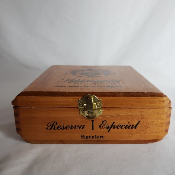 Vintage Hemingway Cigar Box Purse - Picture 6 of 8